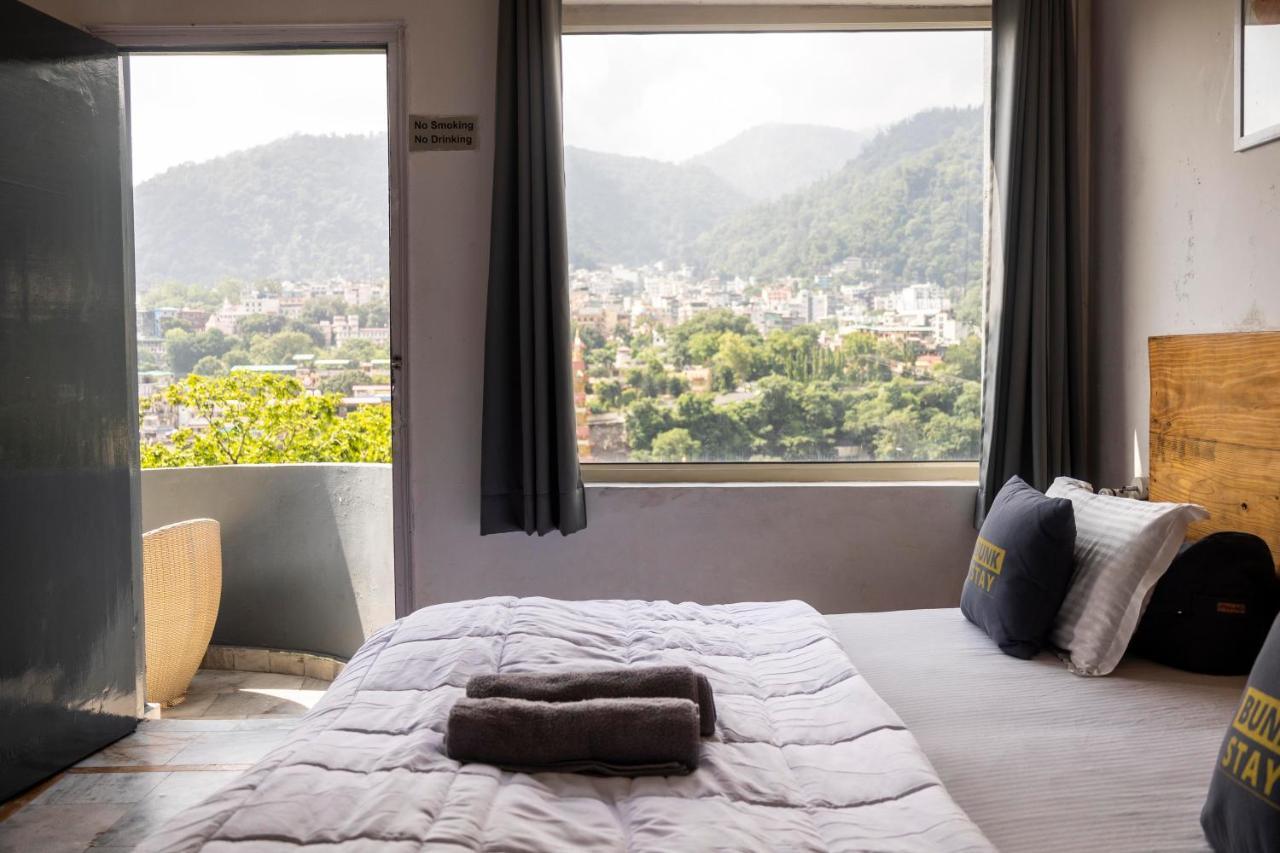 Bunkstay Coworking Hostel & Glamping Rishīkesh Extérieur photo