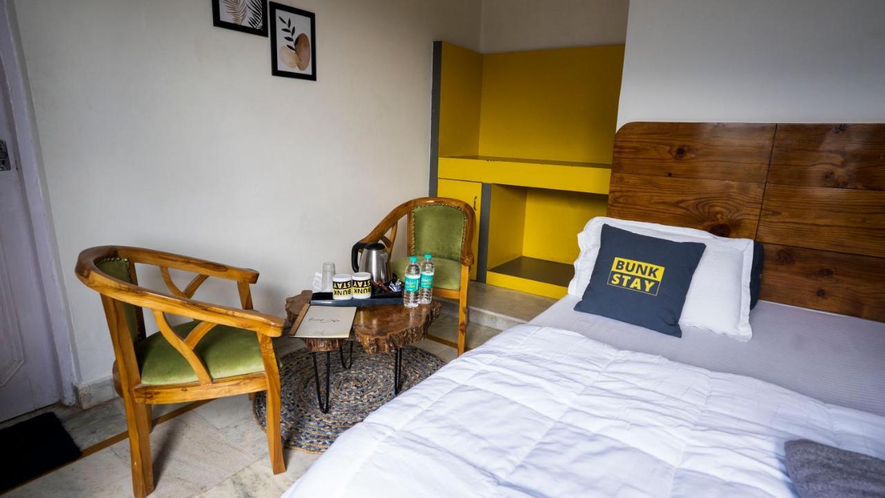 Bunkstay Coworking Hostel & Glamping Rishīkesh Extérieur photo