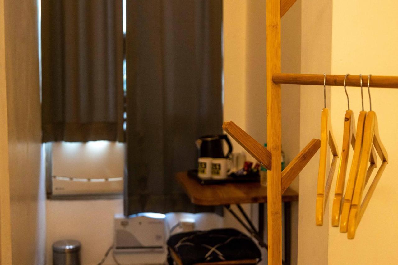 Bunkstay Coworking Hostel & Glamping Rishīkesh Extérieur photo