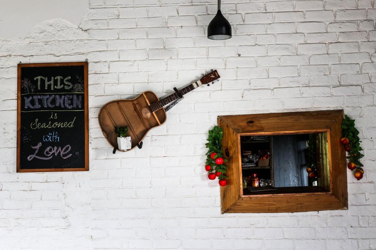 Bunkstay Coworking Hostel & Glamping Rishīkesh Extérieur photo