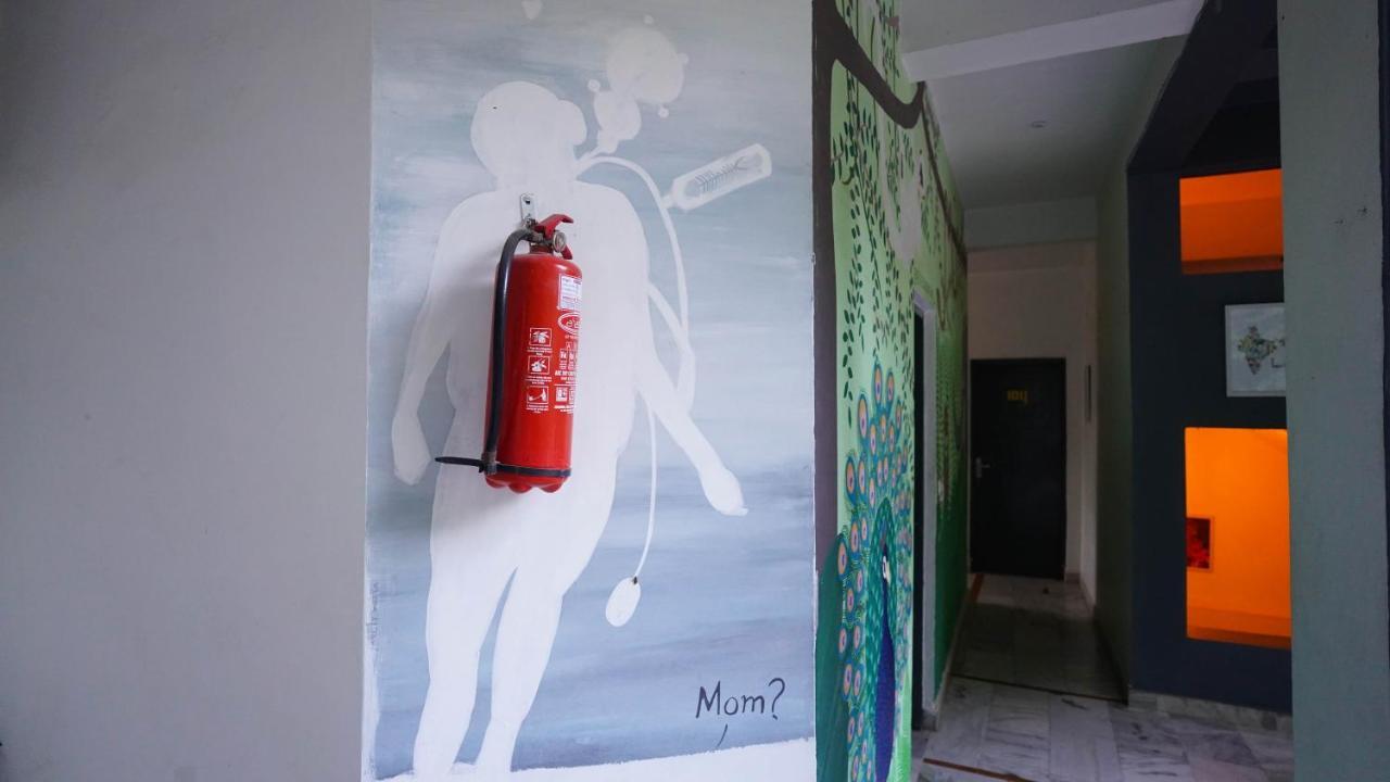 Bunkstay Coworking Hostel & Glamping Rishīkesh Extérieur photo
