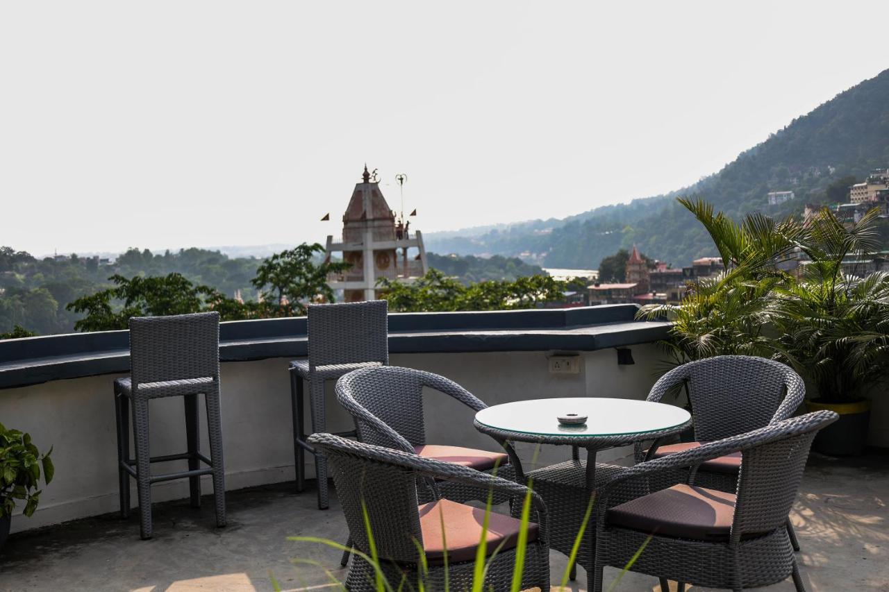 Bunkstay Coworking Hostel & Glamping Rishīkesh Extérieur photo
