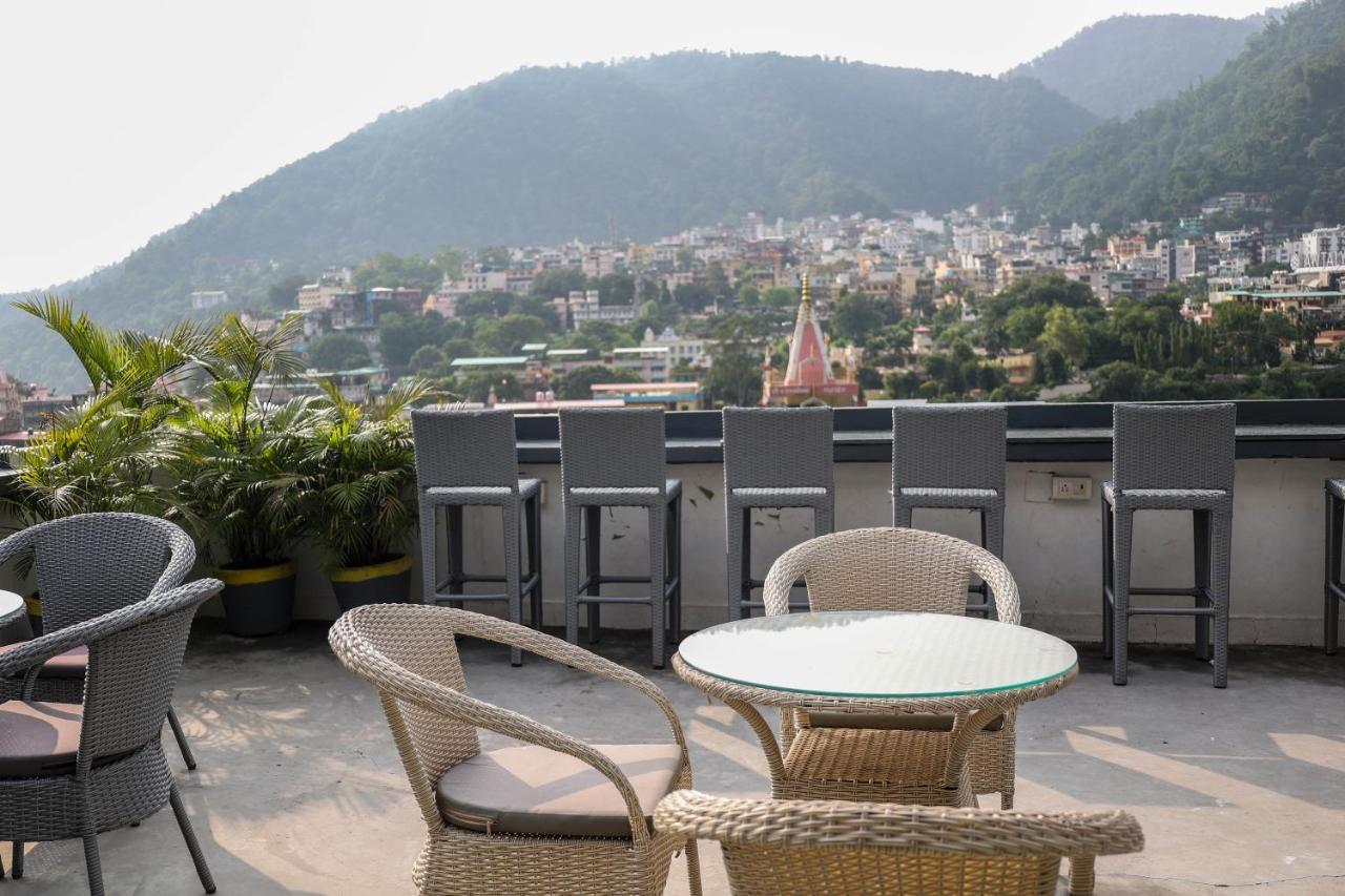 Bunkstay Coworking Hostel & Glamping Rishīkesh Extérieur photo
