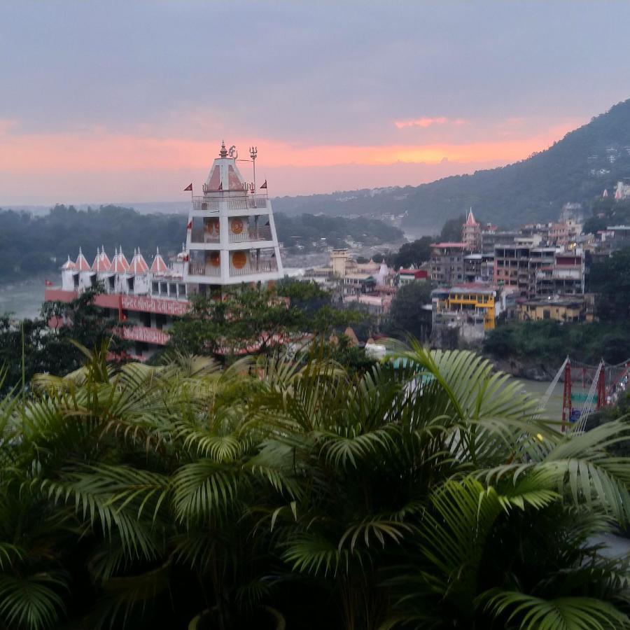 Bunkstay Coworking Hostel & Glamping Rishīkesh Extérieur photo